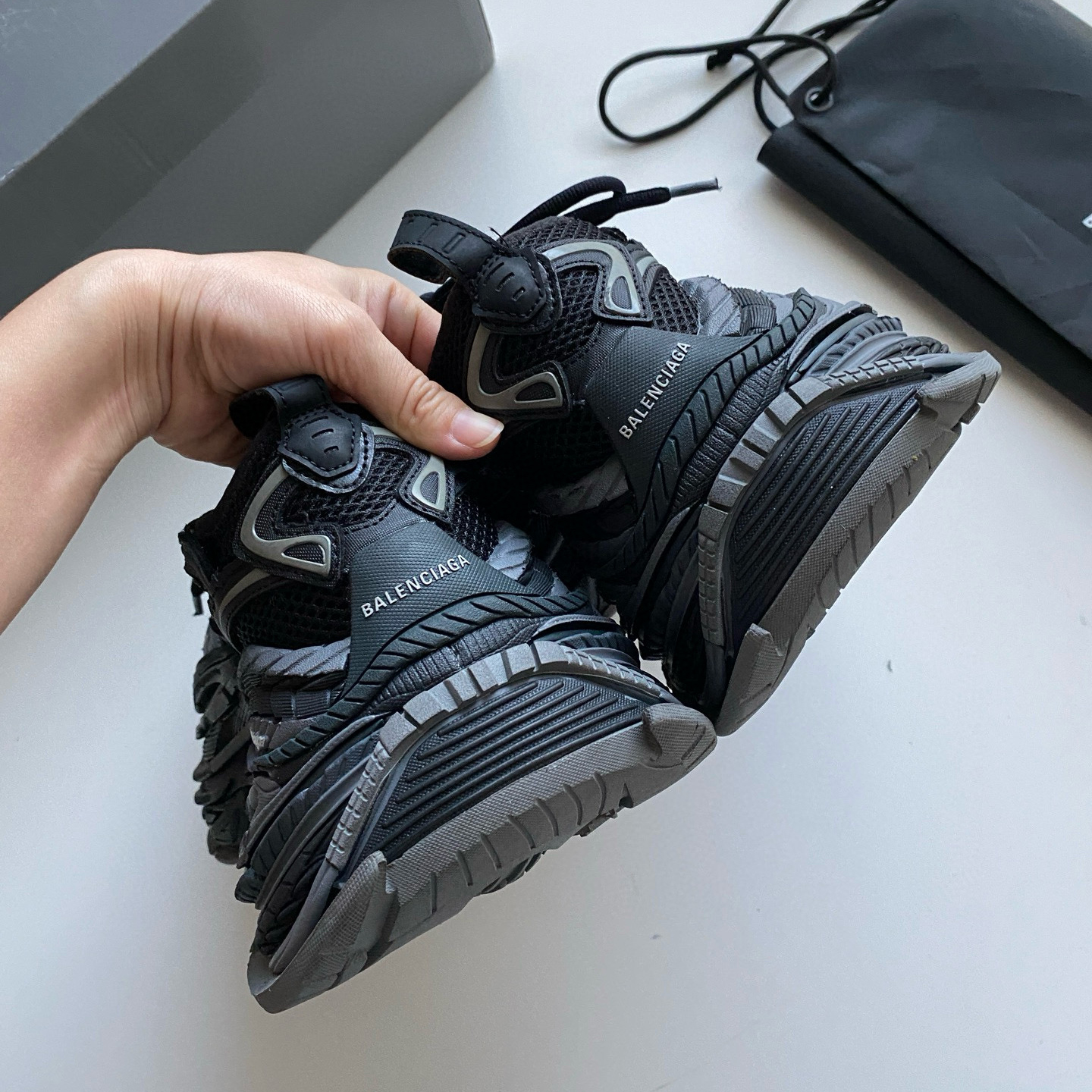 BALENCIAGA 10XL BLACK SNEAKER BALENCIAGA 10XL BLACK SNEAKER
