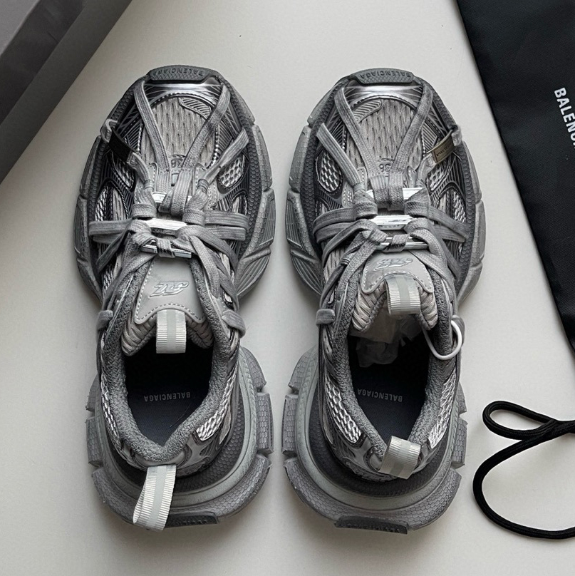 BALENCIAGA 3XL EXTREME LACE BLACK GREY
