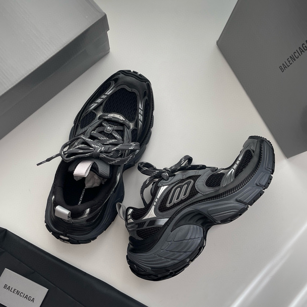BALENCIAGA 6XL