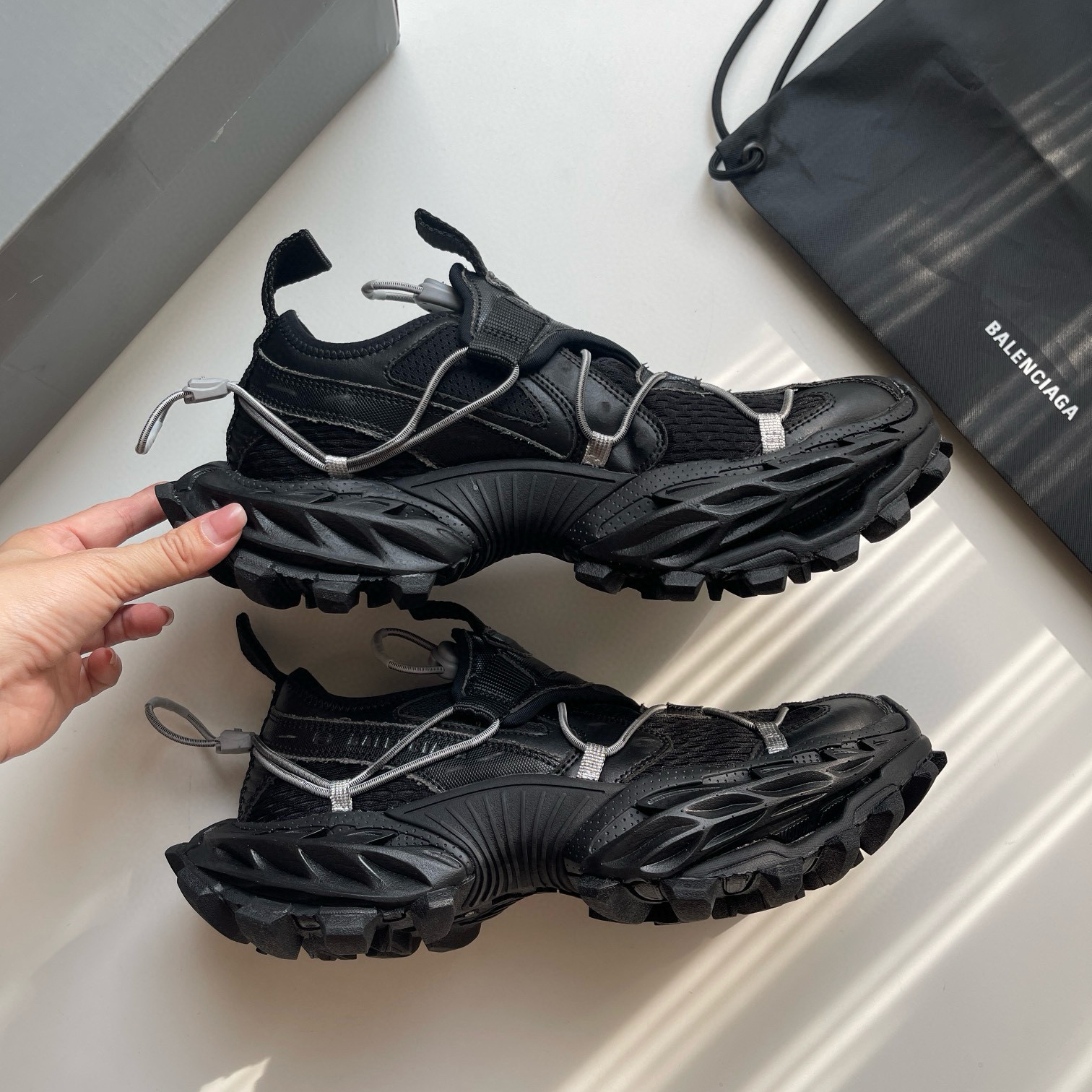BALENCIAGA HIKE