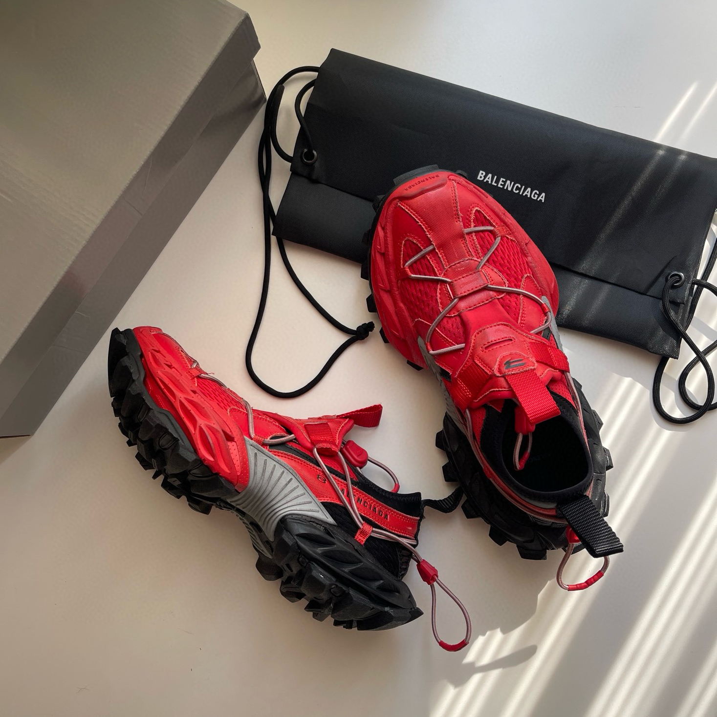 BALENCIAGA HIKE