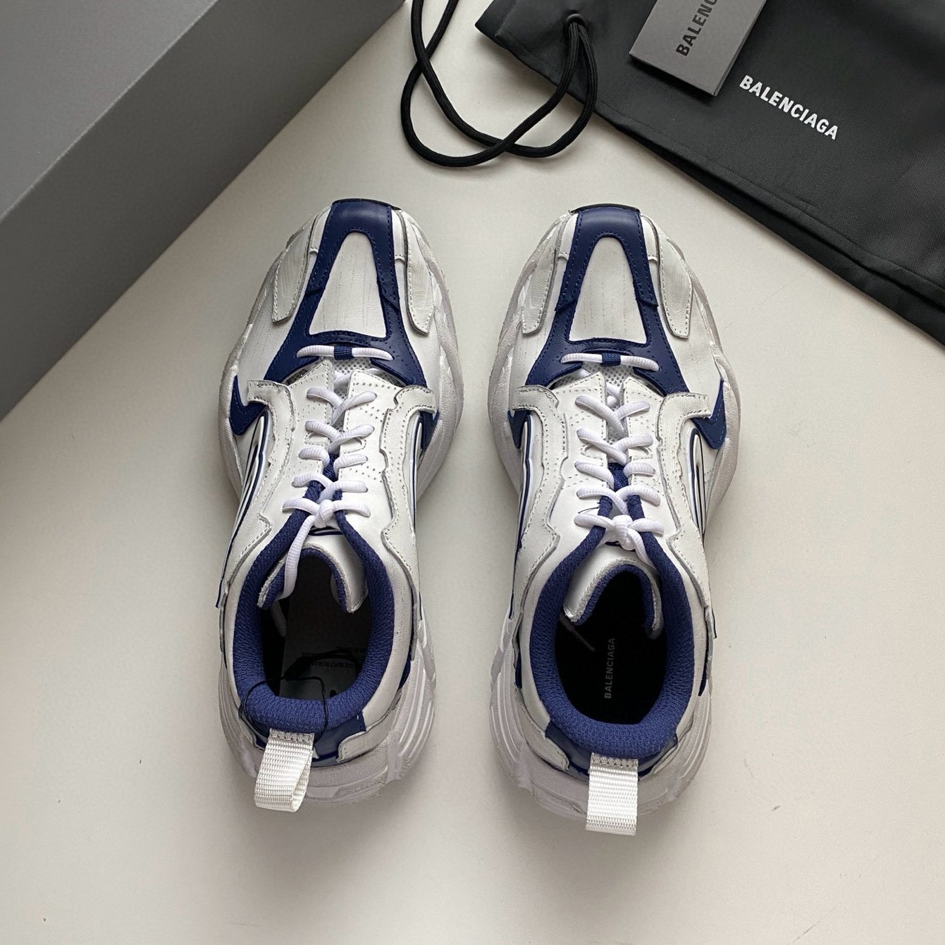 BALENCIAGA MONDAY