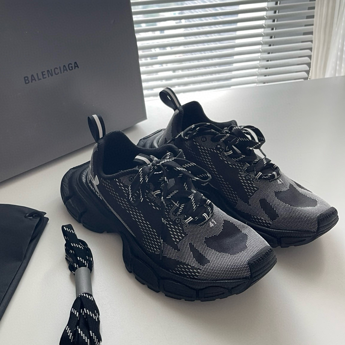 BALENCIAGA UA 3XL SNEAKER