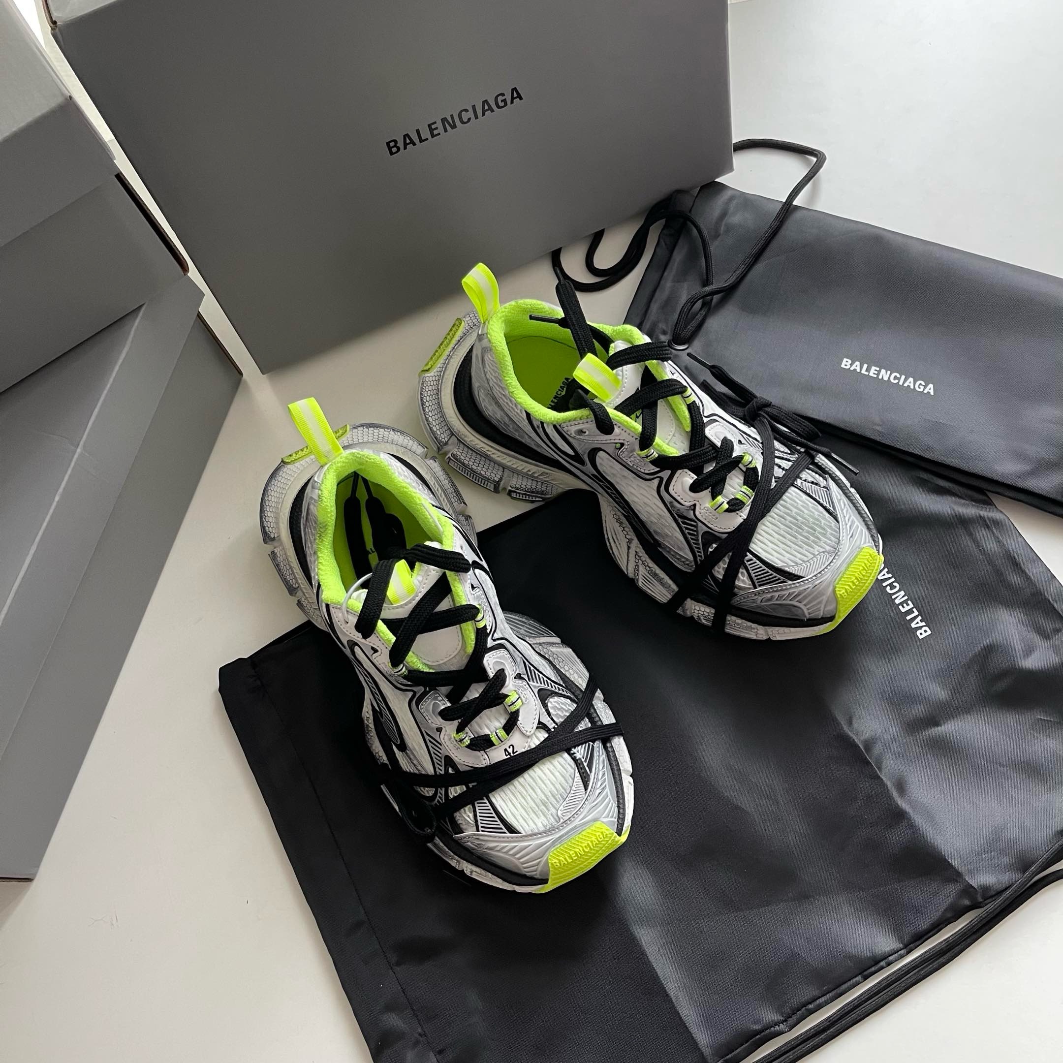 Balenciaga 3XL