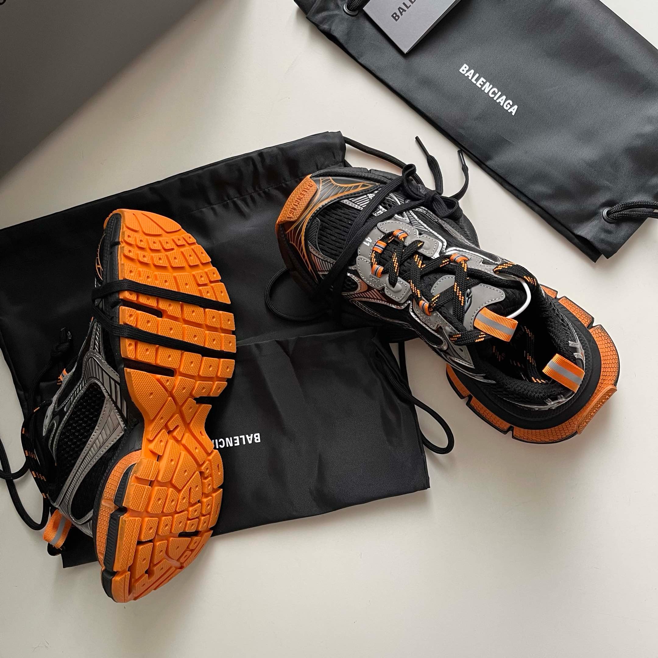 balenciaga 3XL balenciaga 3XL