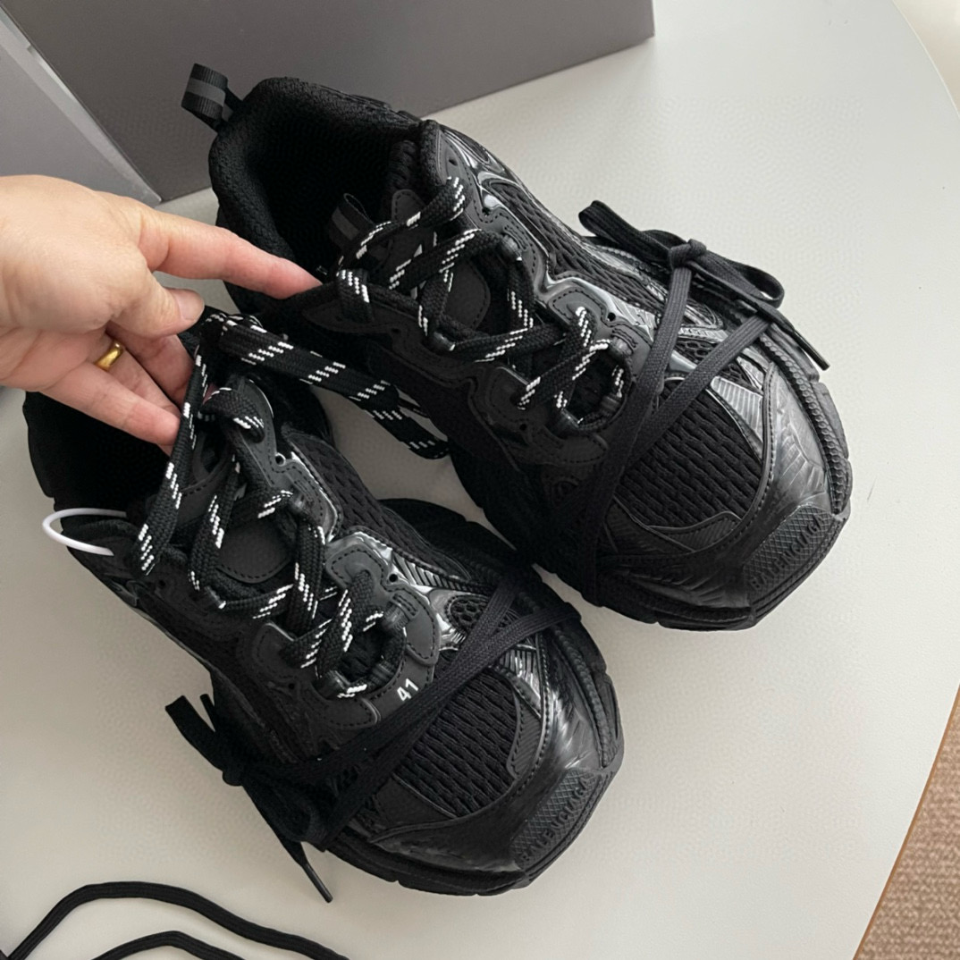 balenciaga 3XL black 