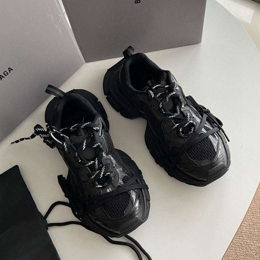 balenciaga 3XL black 