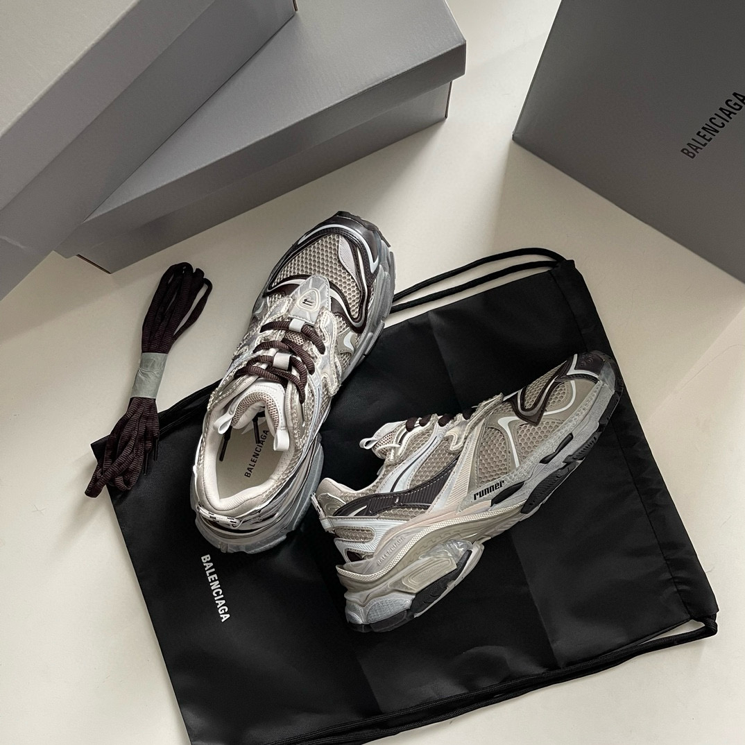 BALENCIAGA RUNNER  GREY