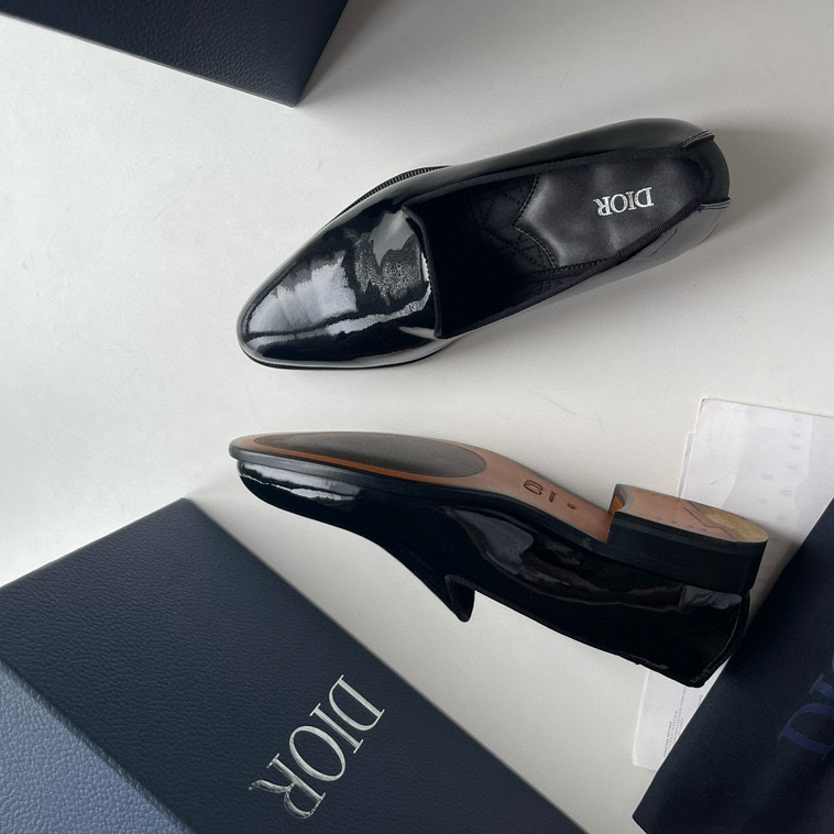 CHRISTIAN DIOR TIMELESS OBLIQUE PATENT LEATHER DERBY SHOES 