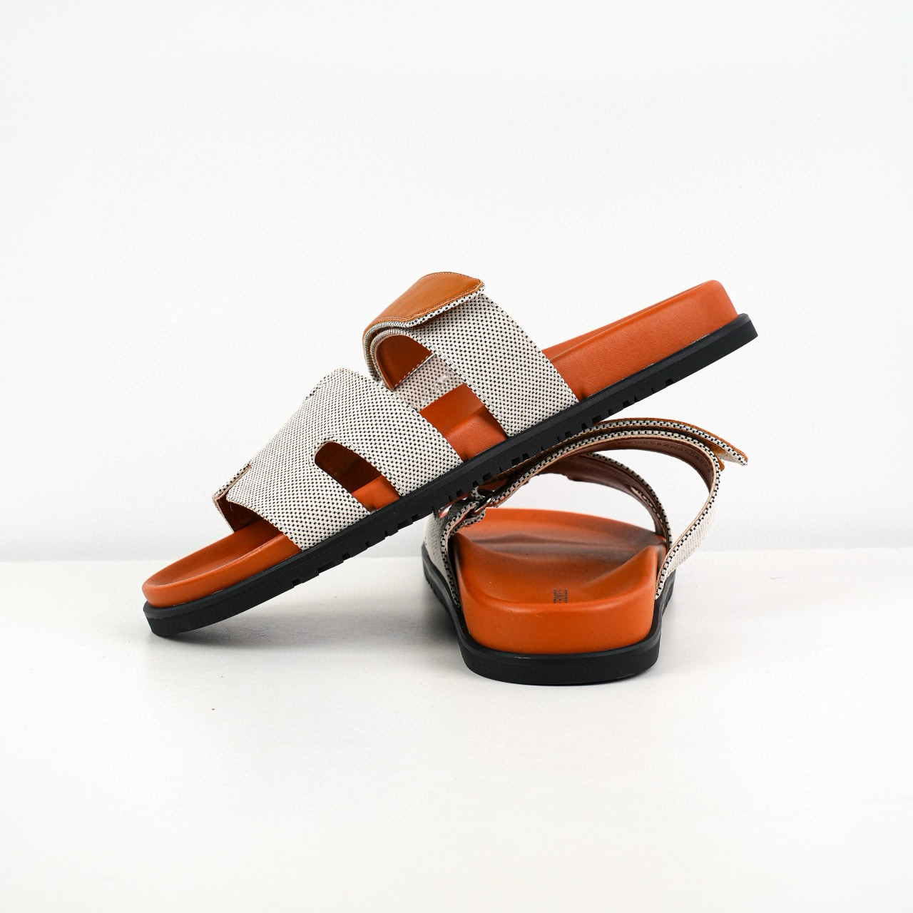 HERMES CHYPRE Sandals HERMES CHYPRE Sandals