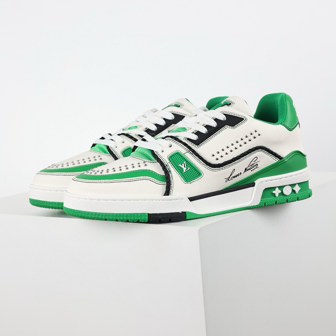LOUIS VUITTON  LV Trainer  Sneaker 