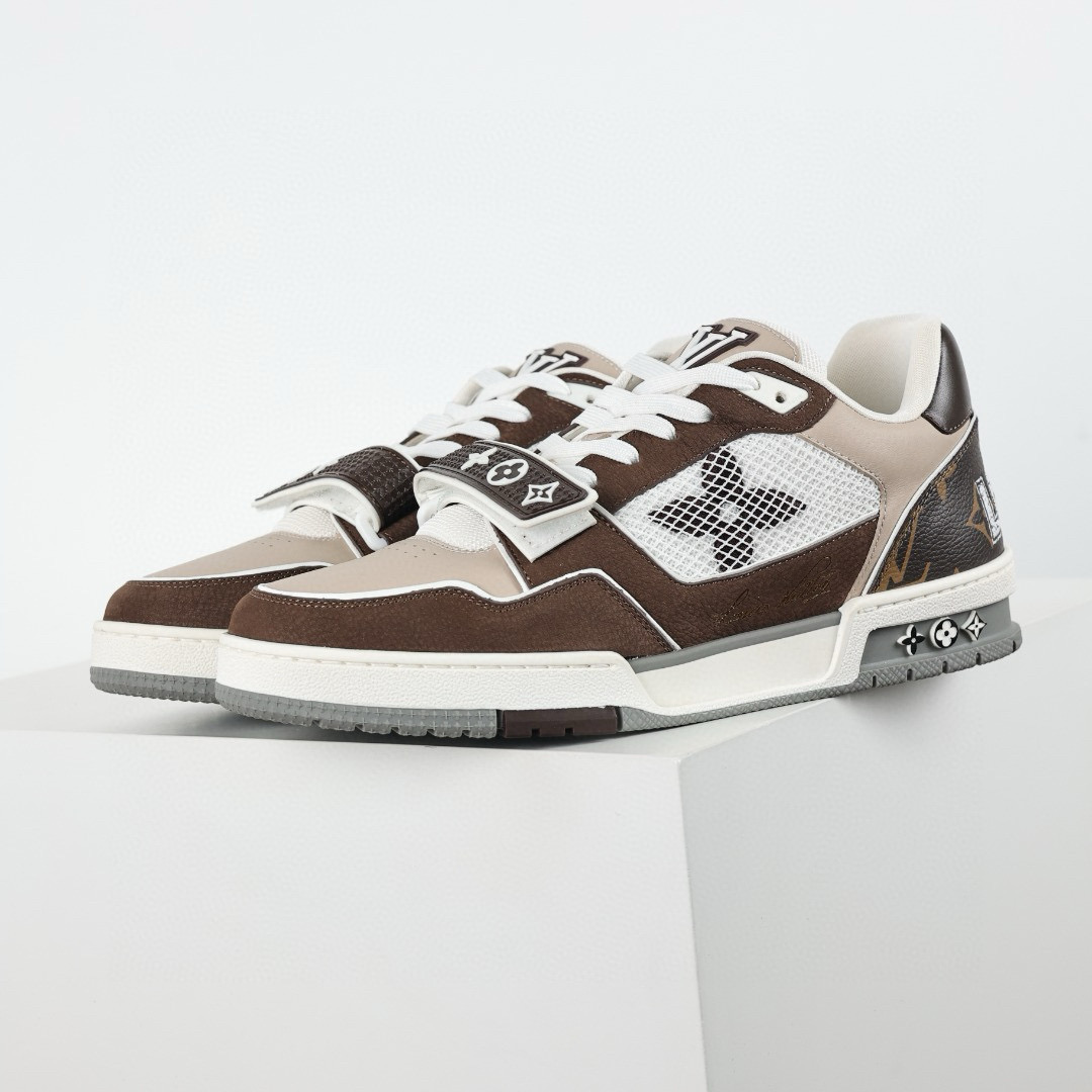 LOUIS VUITTON  LV Trainer  Sneaker