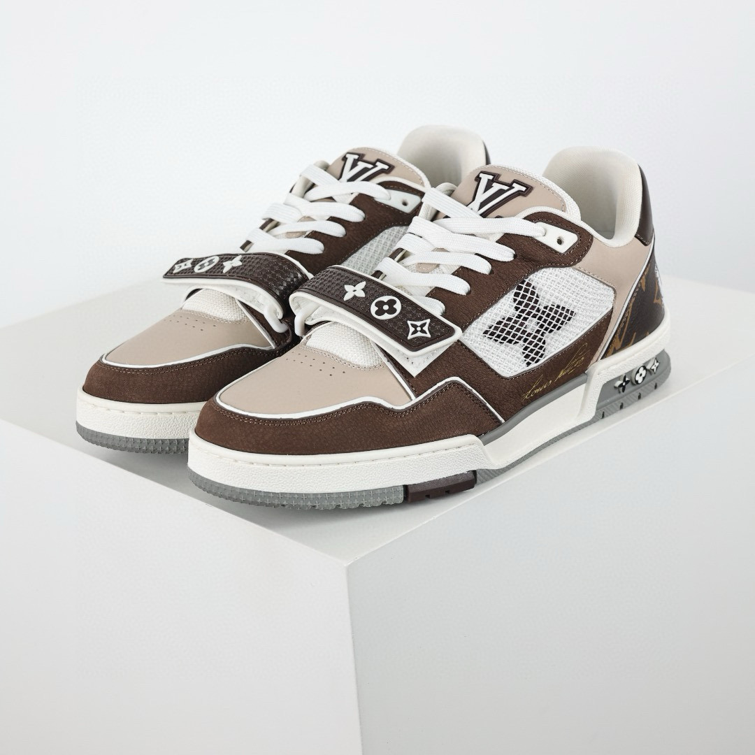 LOUIS VUITTON  LV Trainer  Sneaker