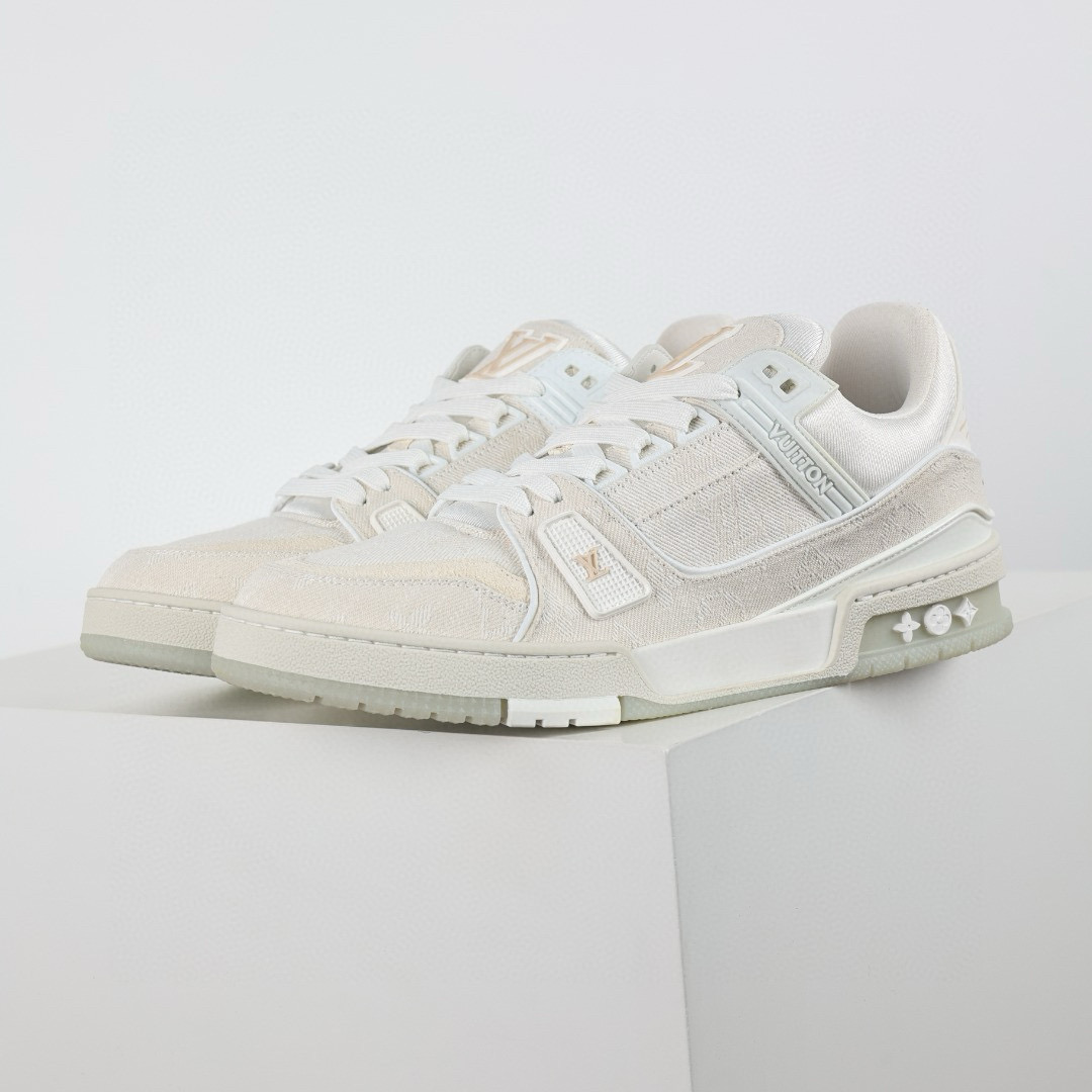 LOUIS VUITTON  LV Trainer Sneaker 
