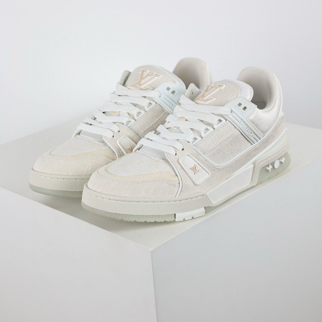 LOUIS VUITTON  LV Trainer Sneaker 