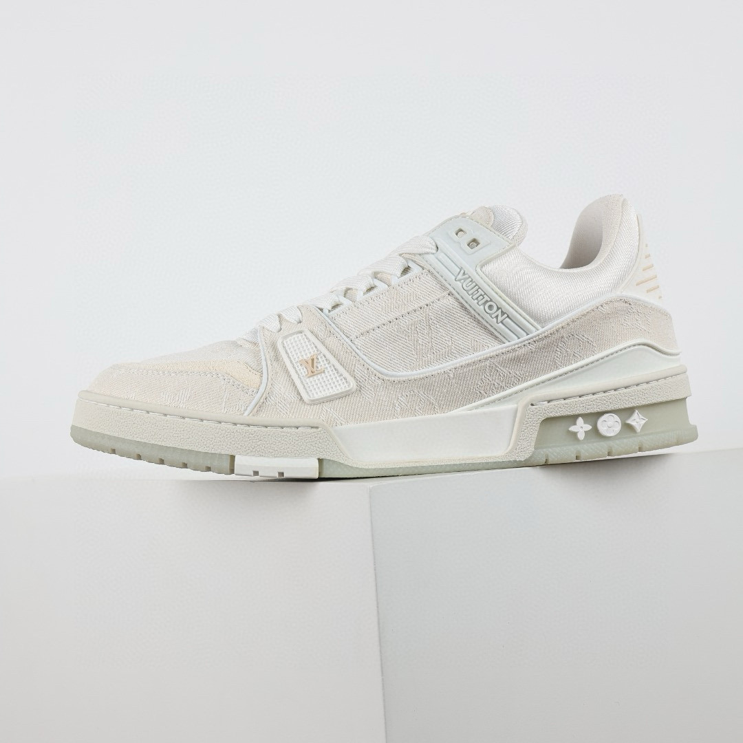 LOUIS VUITTON LV Trainer Sneaker LOUIS VUITTON LV Trainer Sneaker