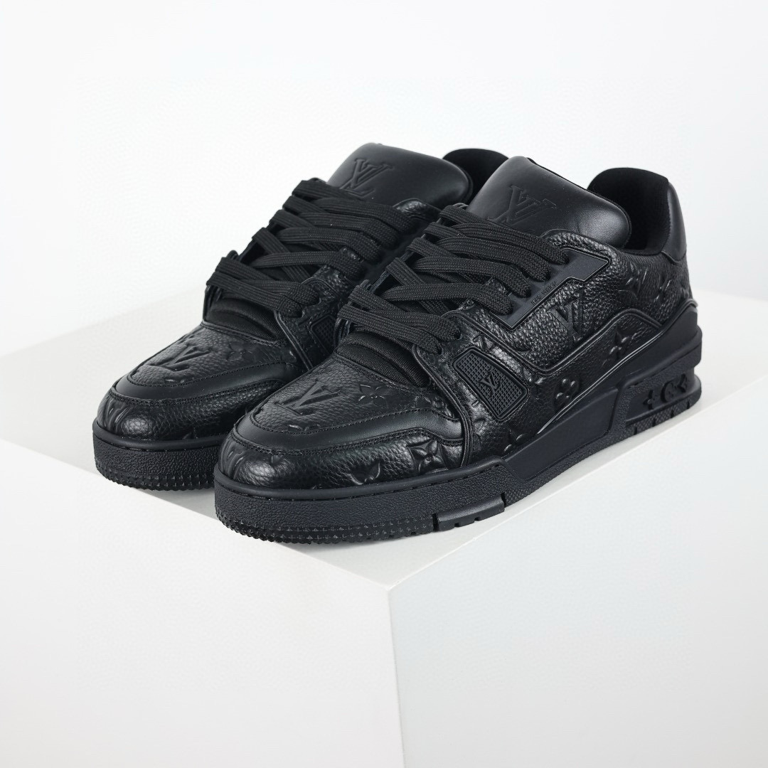 LOUIS VUITTON  LV Trainer Sneaker