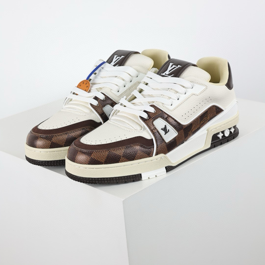 LOUIS VUITTON  LV Trainer  Sneaker