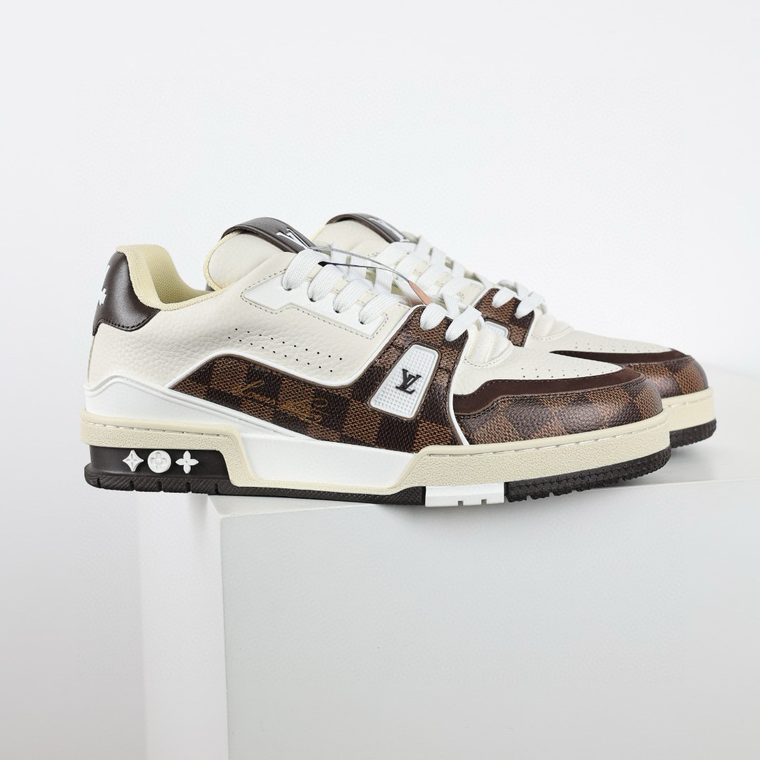 LOUIS VUITTON  LV Trainer  Sneaker