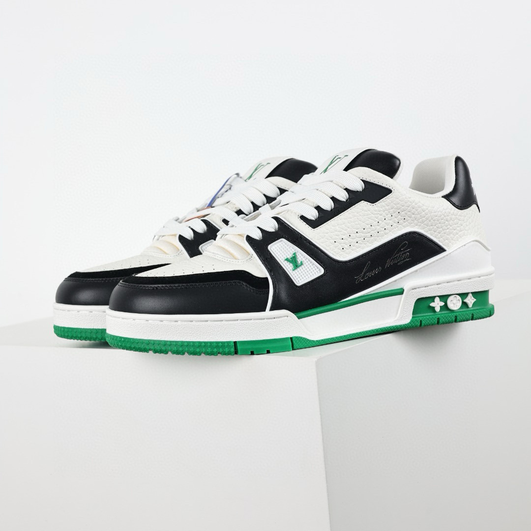LOUIS VUITTON  LV Trainer  Sneaker
