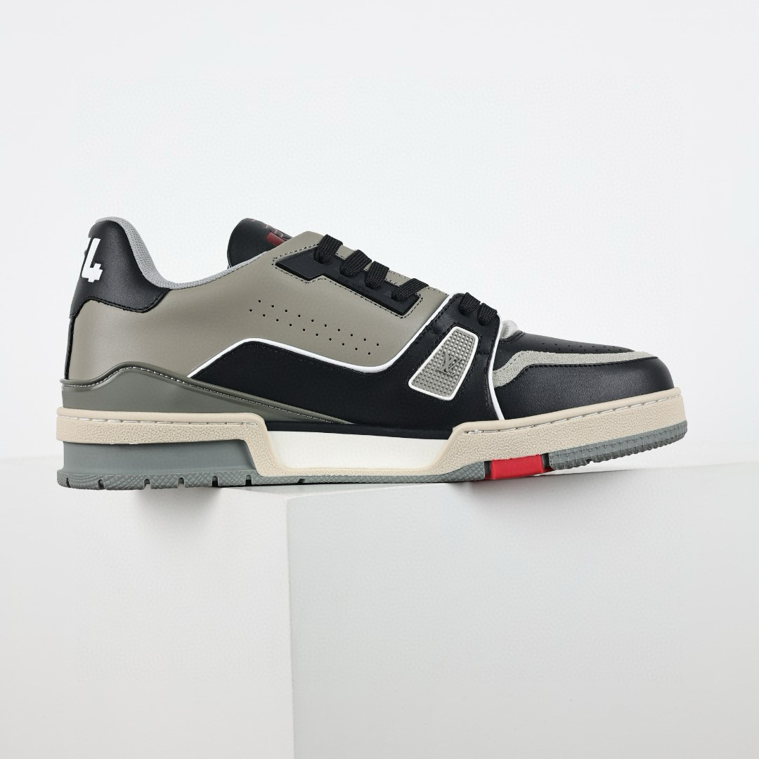 LOUIS VUITTON LV Trainer Sneaker LOUIS VUITTON LV Trainer Sneaker