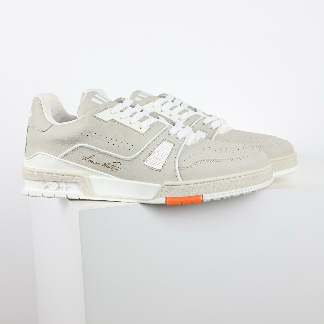 LOUIS VUITTON LV Trainer Sneaker LOUIS VUITTON LV Trainer Sneaker
