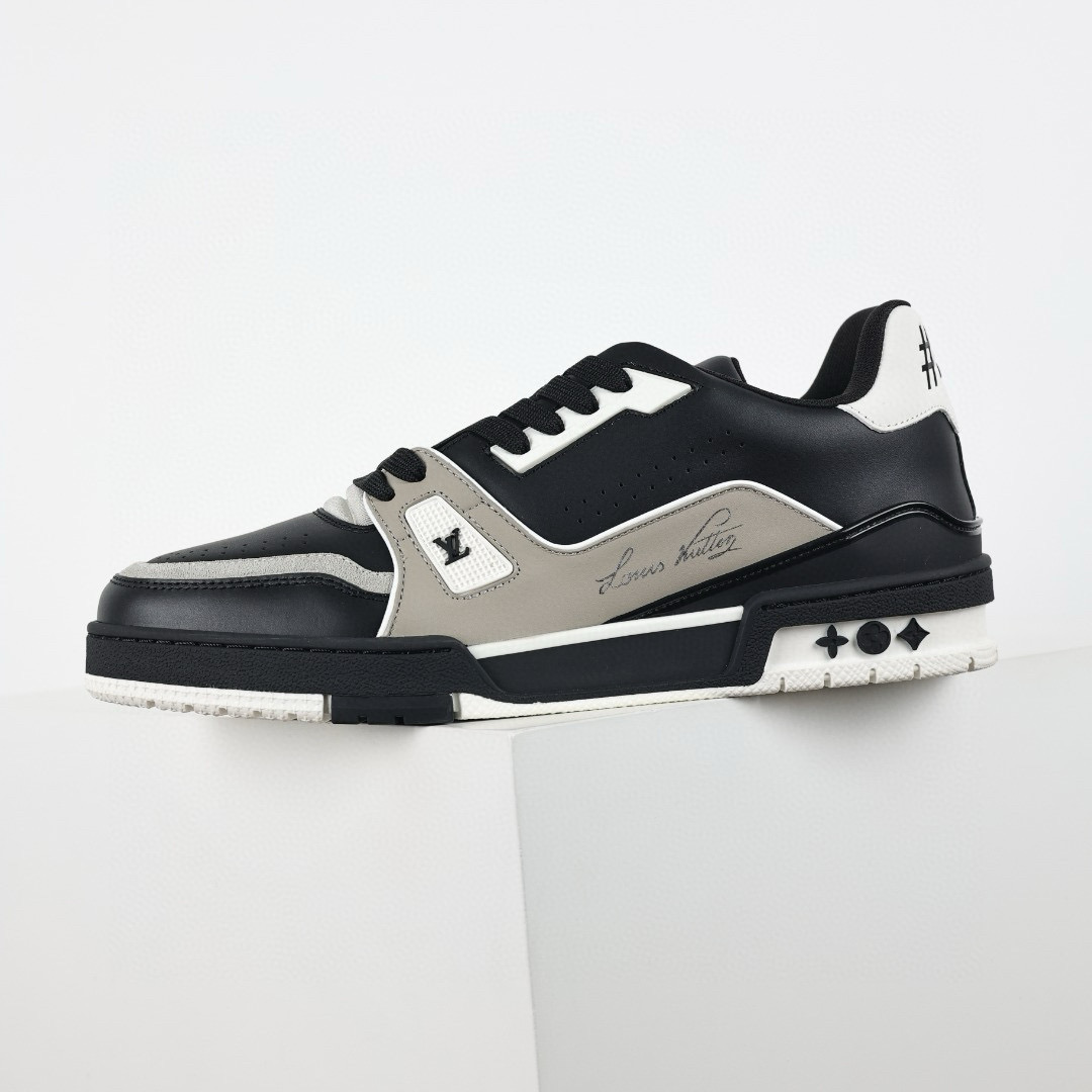 LOUIS VUITTON LV Trainer Sneaker LOUIS VUITTON LV Trainer Sneaker