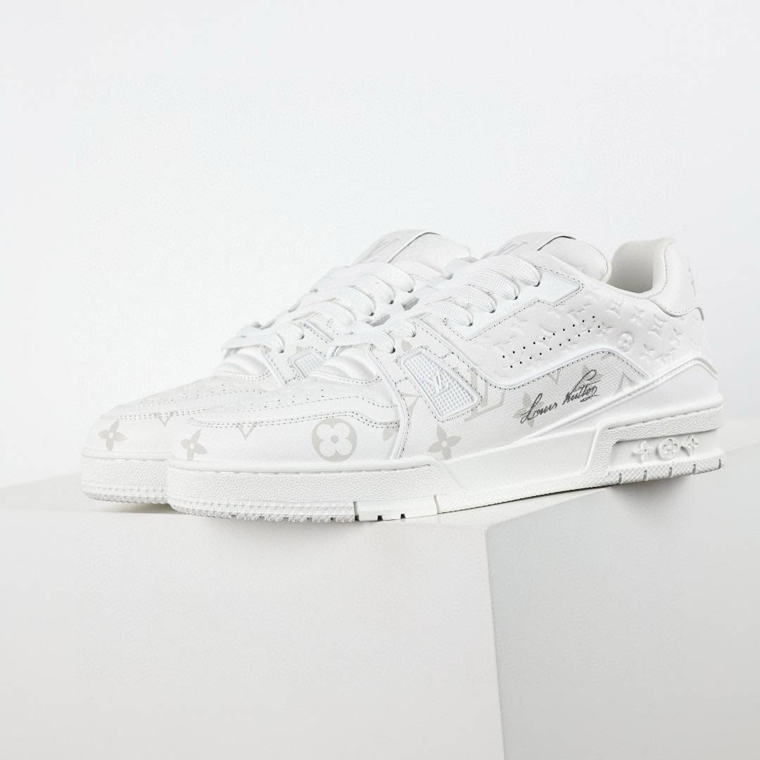 LOUIS VUITTON  LV Trainer Sneaker  white