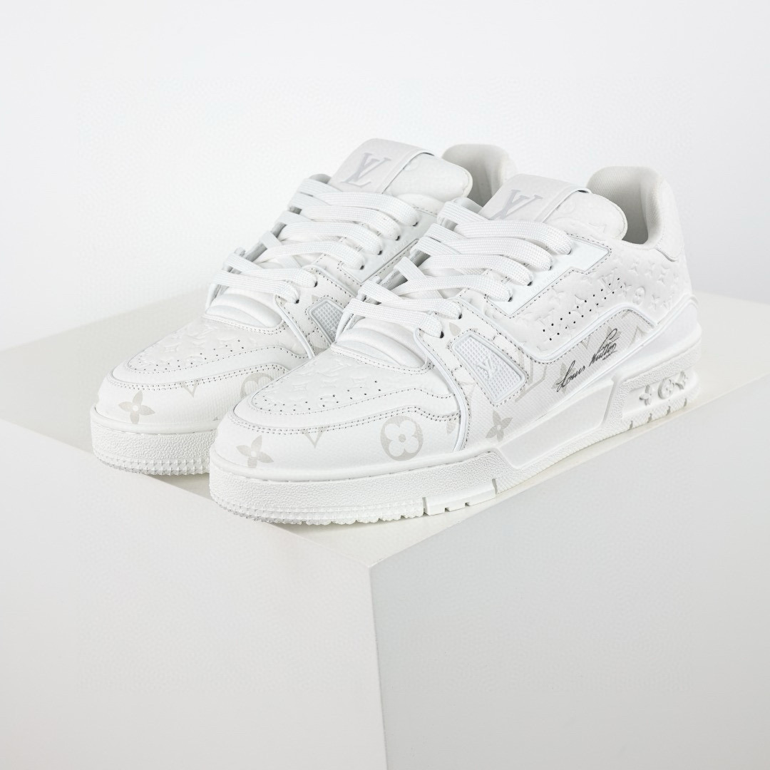 LOUIS VUITTON  LV Trainer Sneaker  white