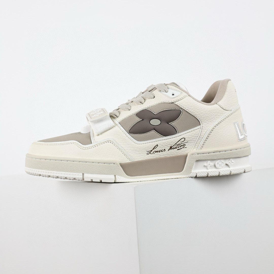 LOUIS VUITTON LV Trainer Sneaker LOUIS VUITTON LV Trainer Sneaker