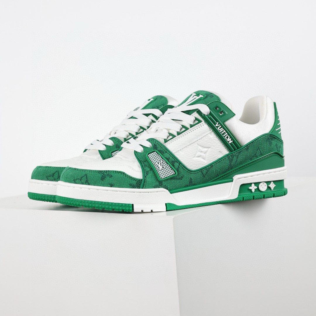LOUIS VUITTON  LV Trainer Sneaker