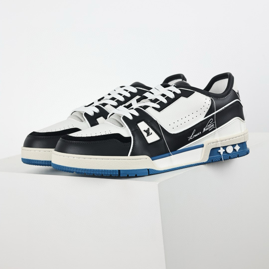 LOUIS VUITTON  LV Trainer Sneaker