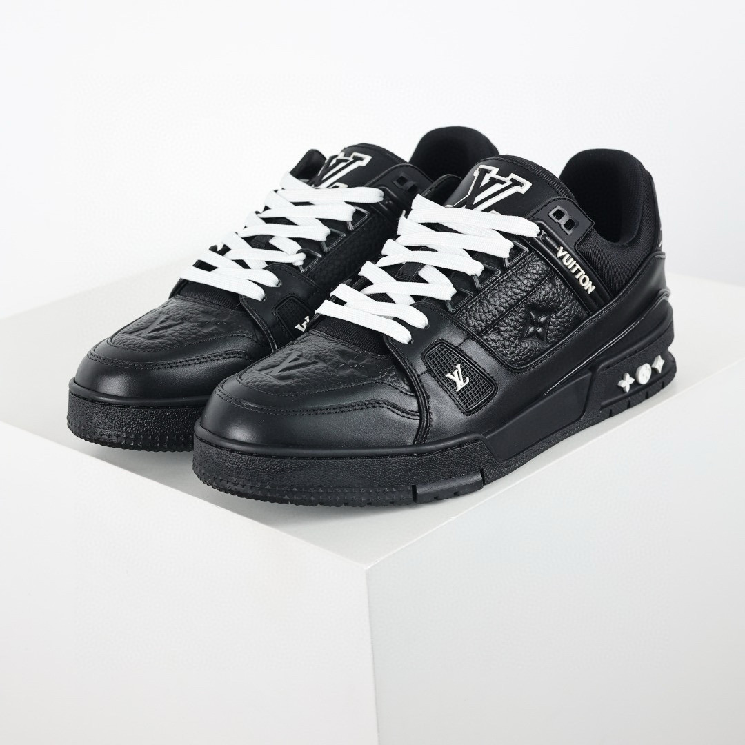 LOUIS VUITTON  LV Trainer Sneaker 