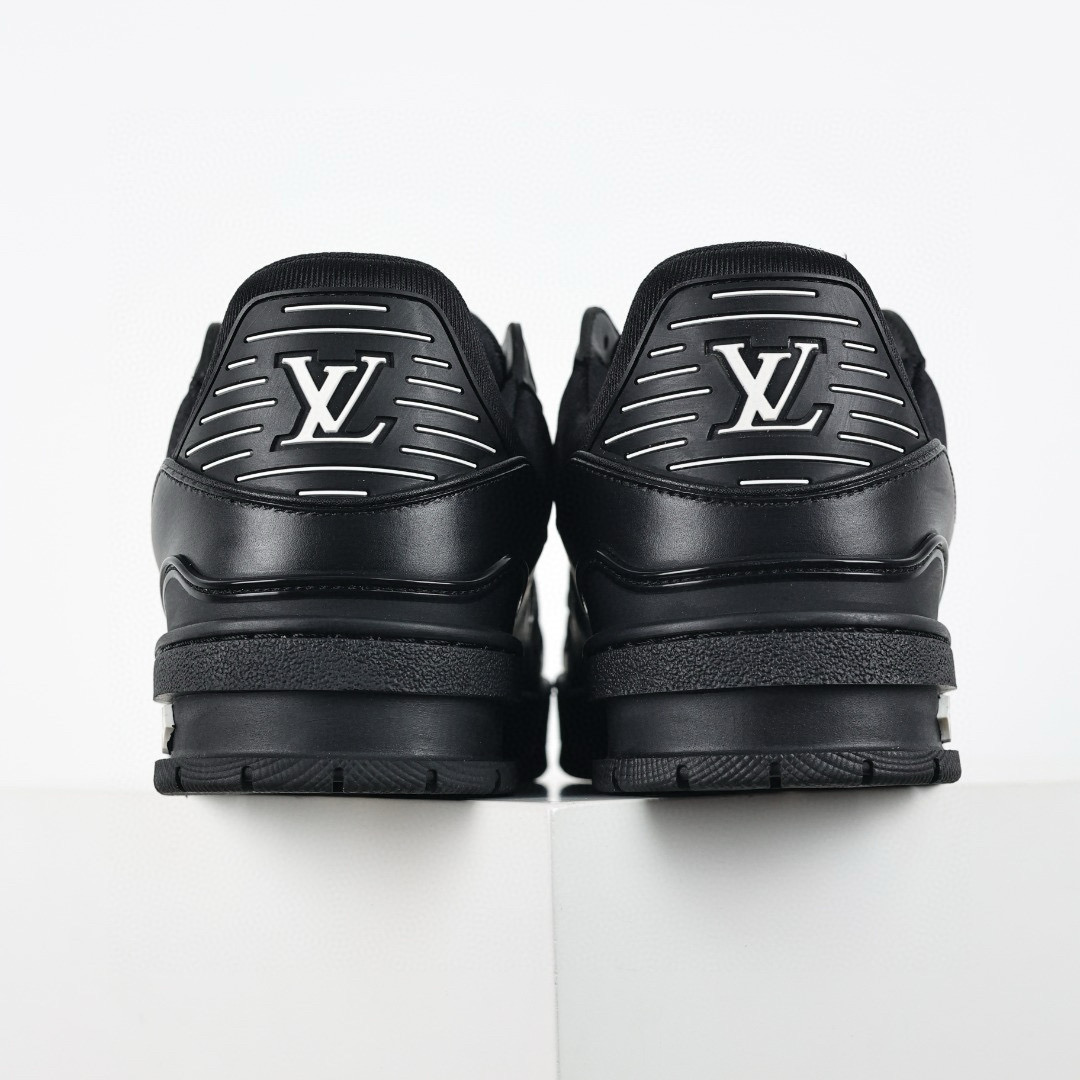 LOUIS VUITTON LV Trainer Sneaker LOUIS VUITTON LV Trainer Sneaker