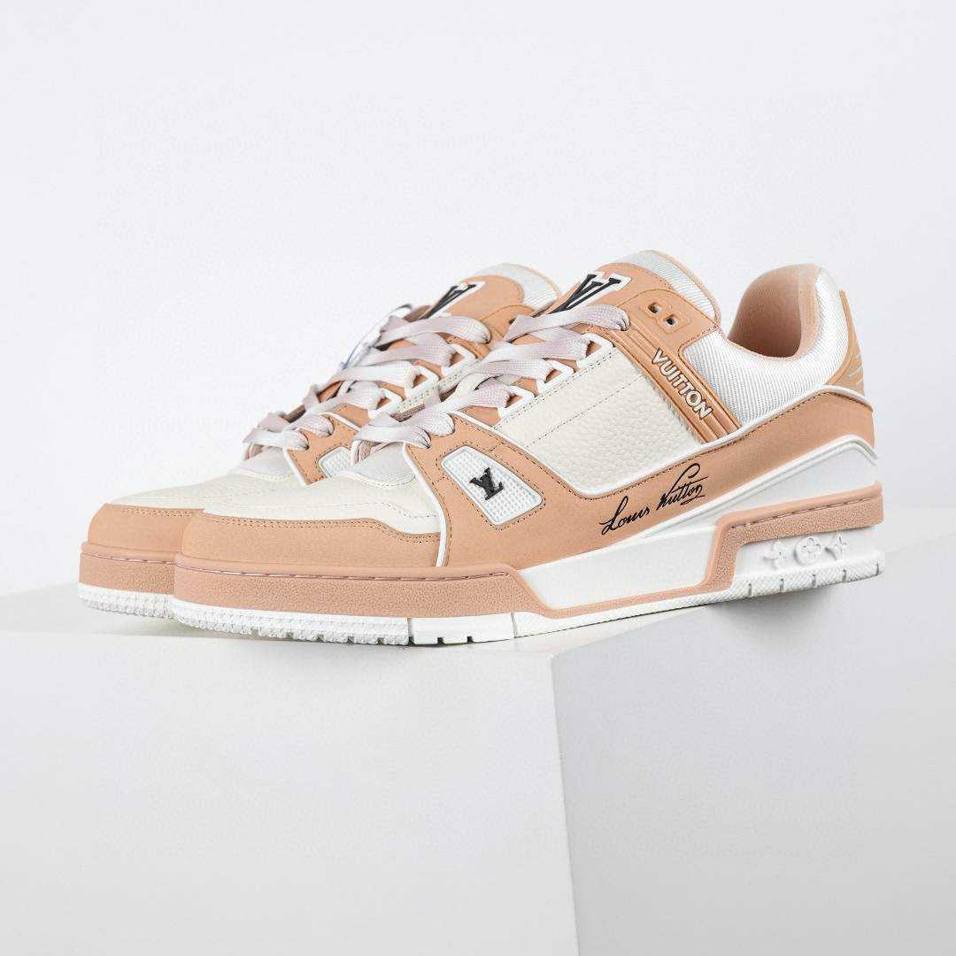 LOUIS VUITTON  LV Trainer Sneaker pink