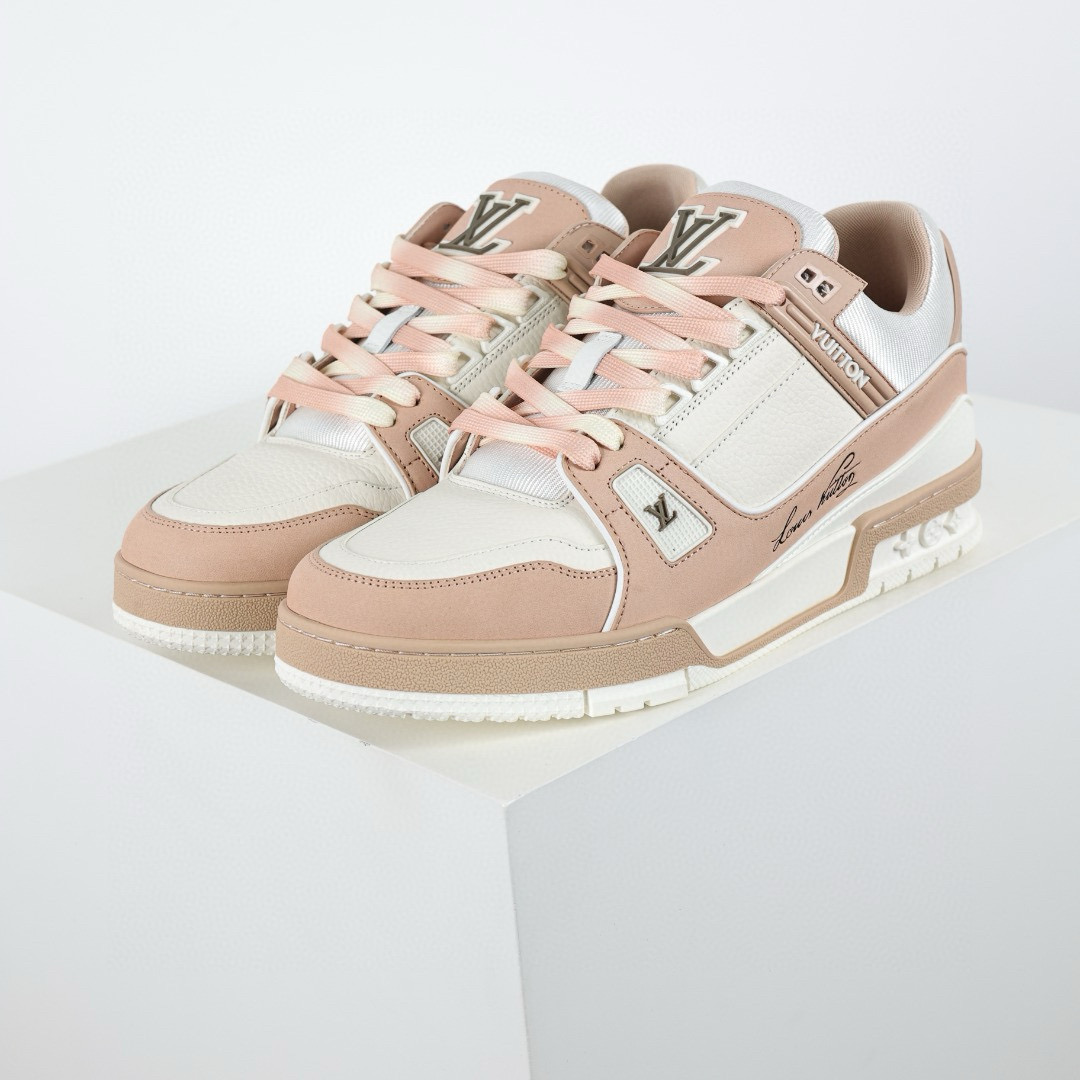 LOUIS VUITTON  LV Trainer Sneaker pink 