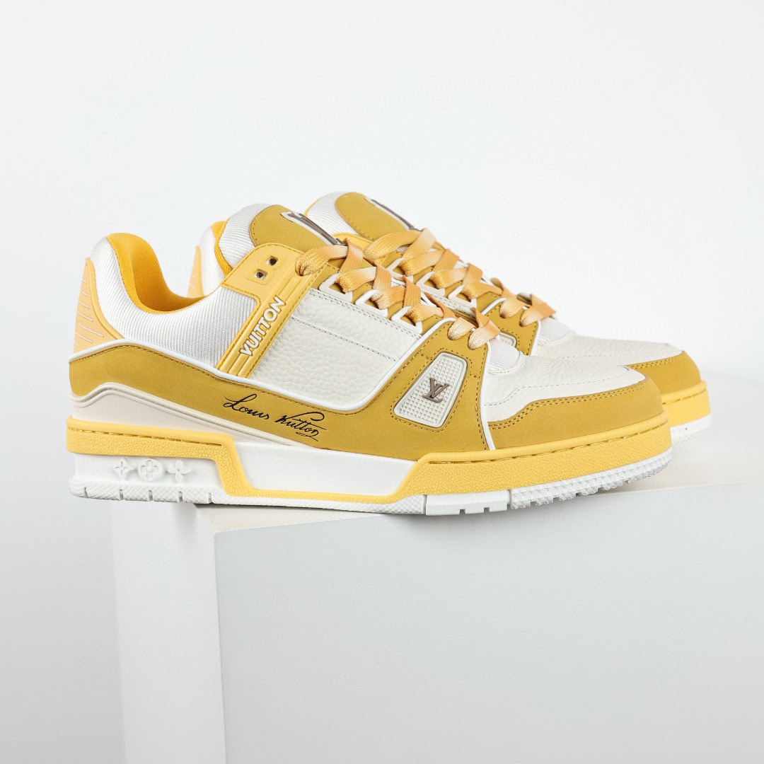 LOUIS VUITTON LV Trainer Sneaker yellow LOUIS VUITTON LV Trainer Sneaker yellow