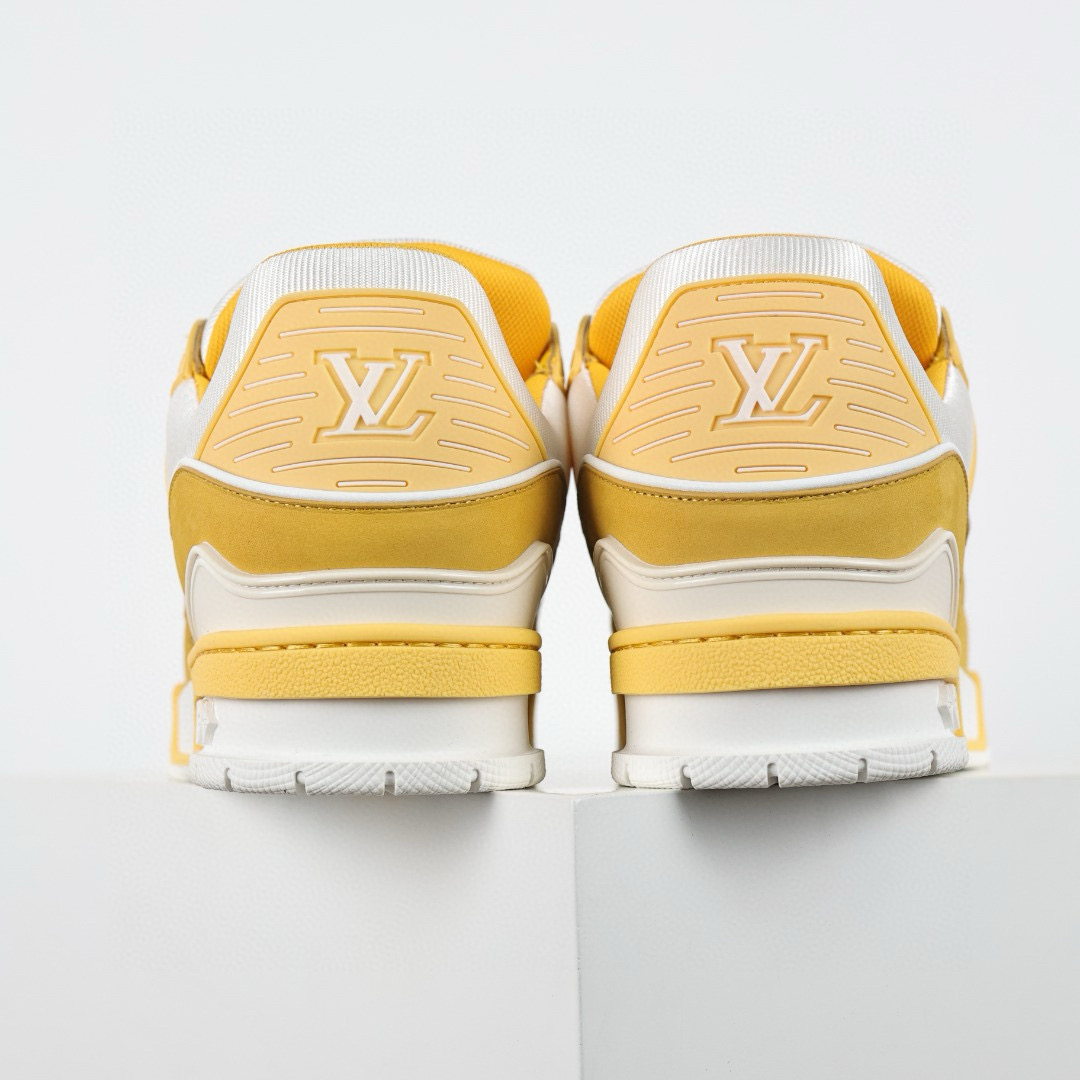 LOUIS VUITTON LV Trainer Sneaker yellow LOUIS VUITTON LV Trainer Sneaker yellow