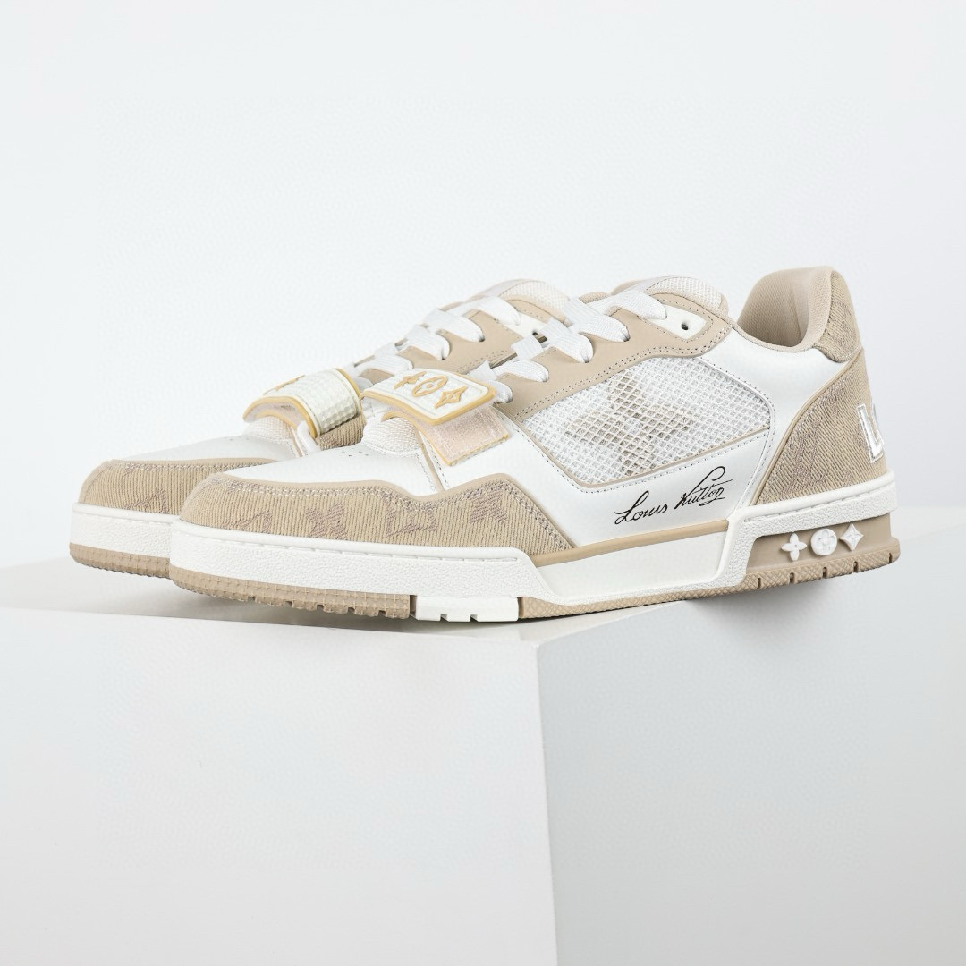 LOUIS VUITTON  LV Trainer Sneaker