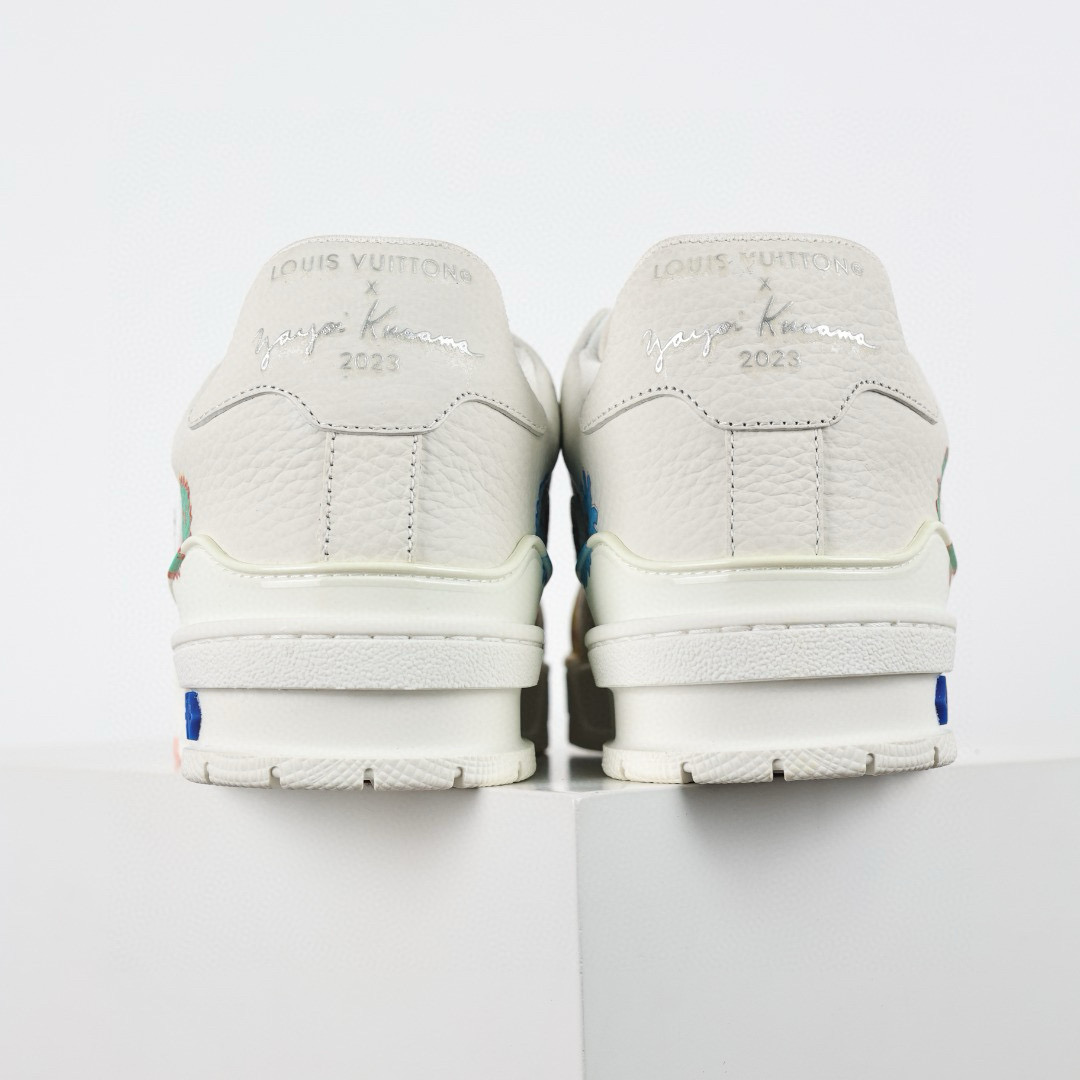 LOUIS VUITTON X Yayoi Kusama LV Trainer Sneaker white LOUIS VUITTON X Yayoi Kusama LV Trainer Sneaker white