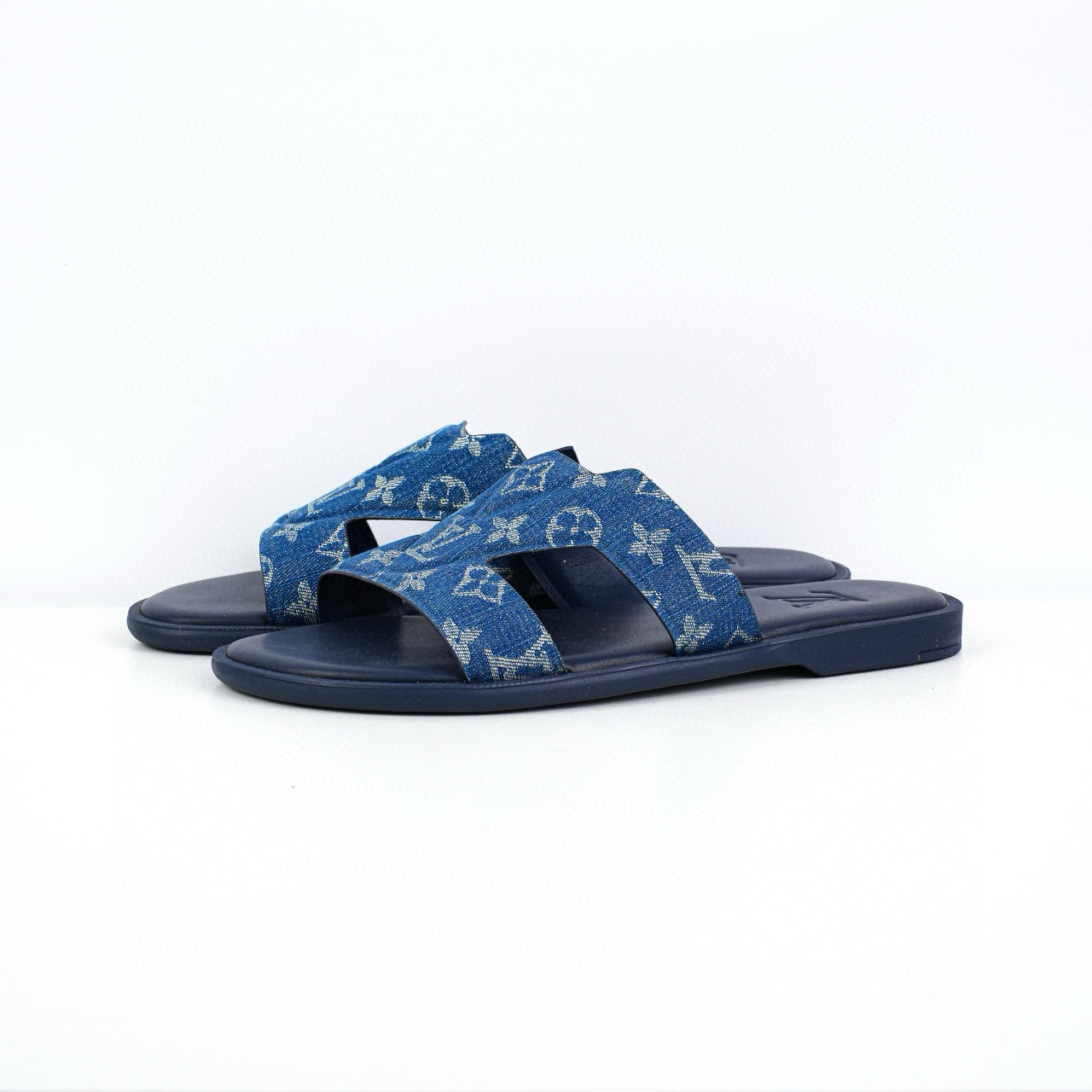 Louis Vuitton Oasis jeans  Sandals 