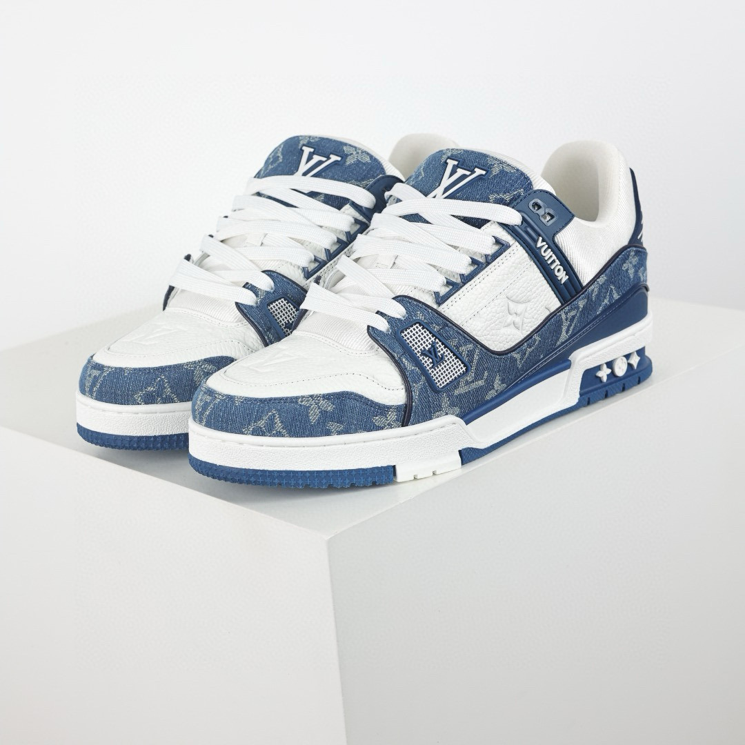 LOUIS VUITTON LV Trainer Sneaker blue jeans  