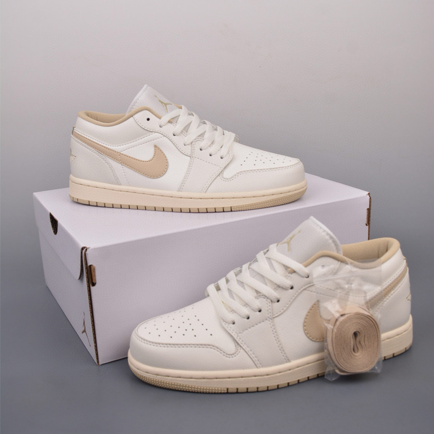 NIKE  AJ 1  AIR JORDAN 1 LOW