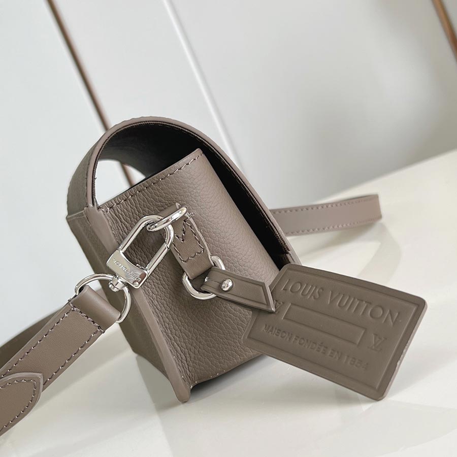 Louis Vuitton  Fastline   LV Aerogram
