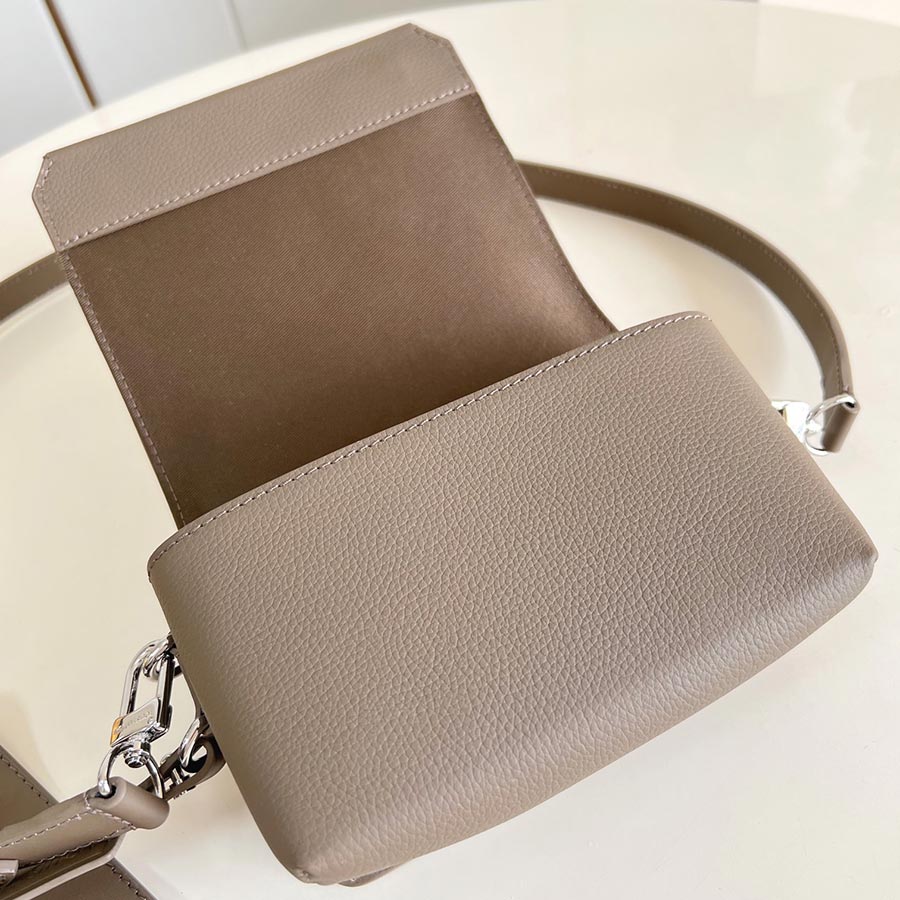 Louis Vuitton Fastline LV Aerogram Louis Vuitton Fastline LV Aerogram