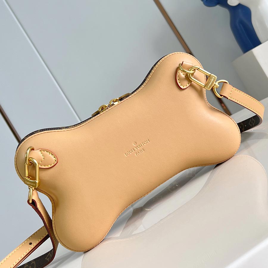 LOUIS VUITTON Bone Monogram