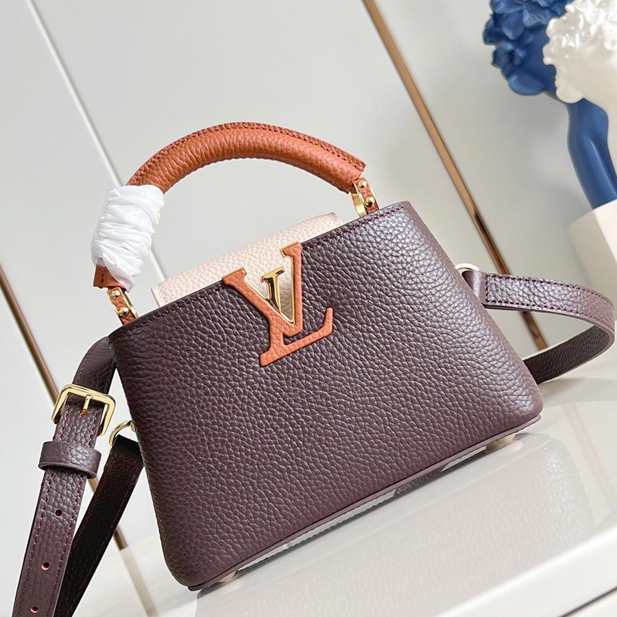 Louis Vuitton Capucines Taurillon