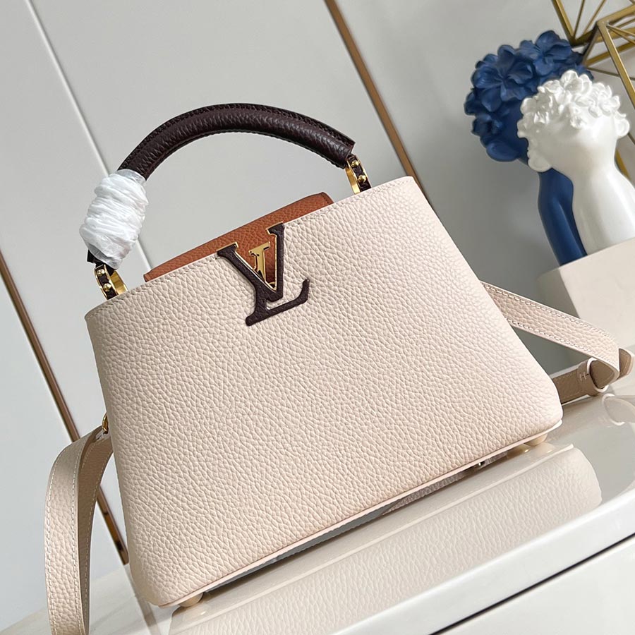 Louis Vuitton  Capucines Taurillon