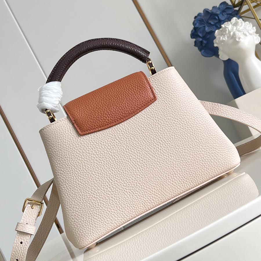 Louis Vuitton  Capucines Taurillon