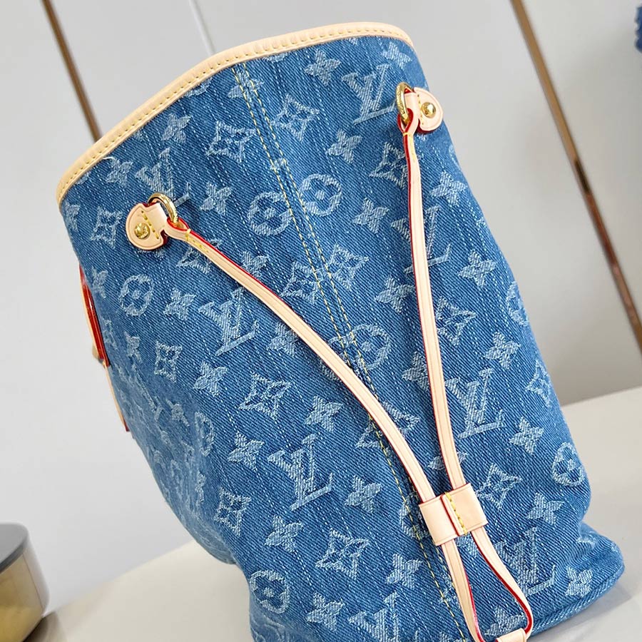 Louis Vuitton Neverfull  Monogram